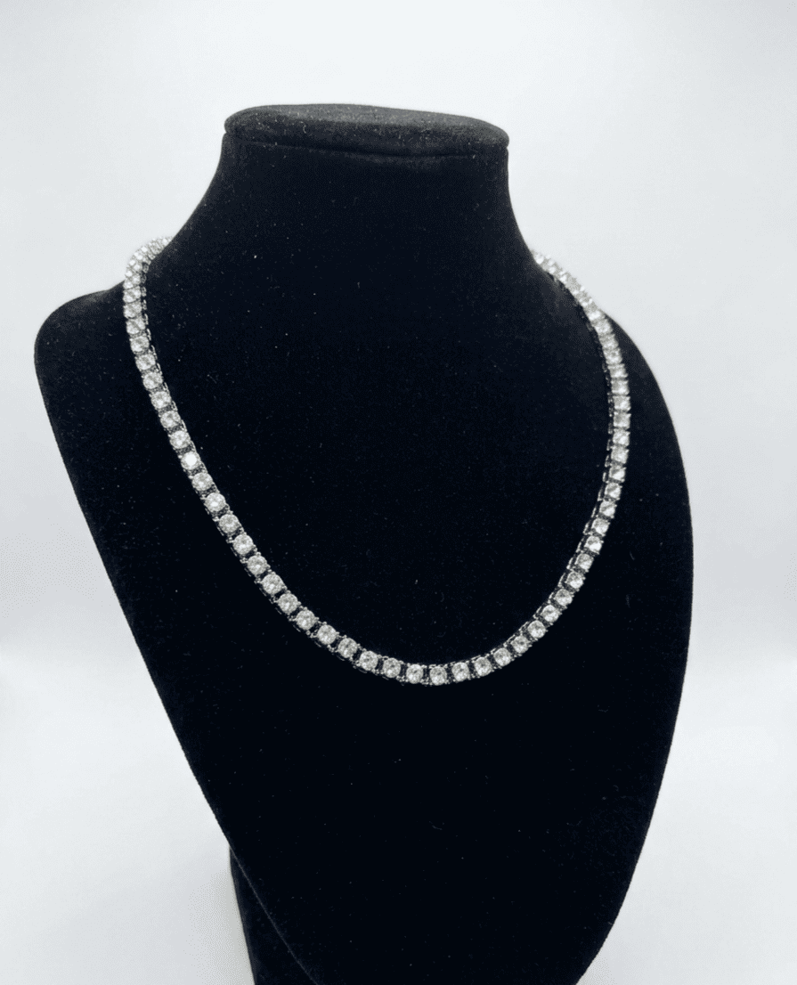 Dark shine (necklace)