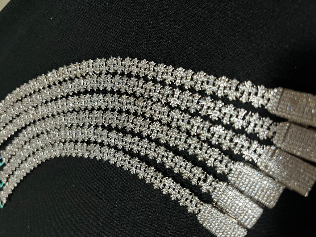 Esclava estilo chrome hearts